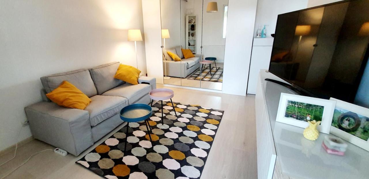 New Cozy Apartment 3 Min To Subway 24H/7 Self Check-In Popesti-Leordeni Exterior photo